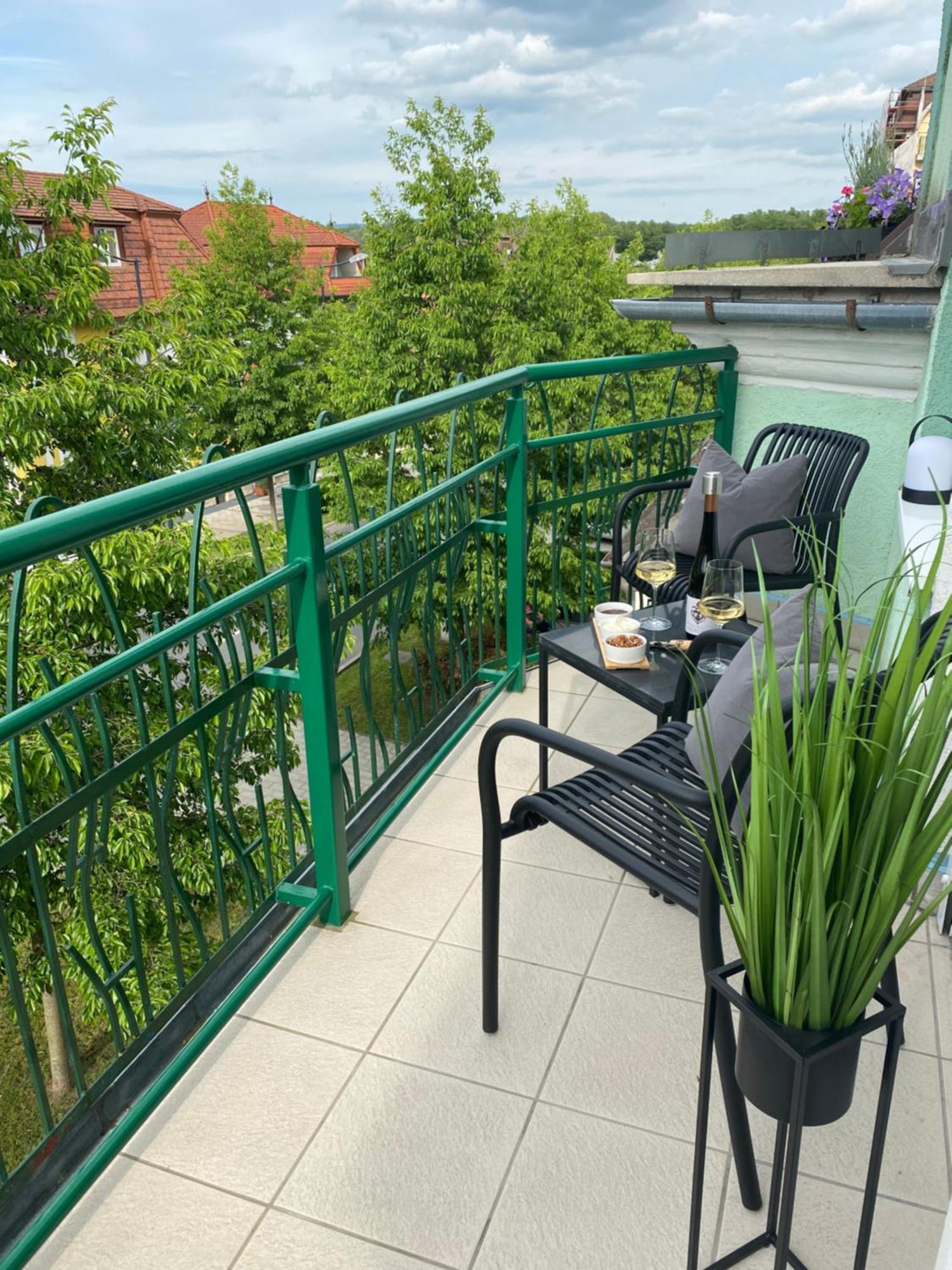 Ikon Apartment Heviz Luaran gambar